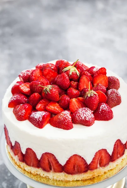 French Fraisier Strawberry Cake Deliciosa Esponja Vainilla Mousse Crema Batida — Foto de Stock