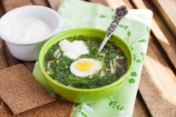 yumurta ile soğuk kuzukulağı çorbası