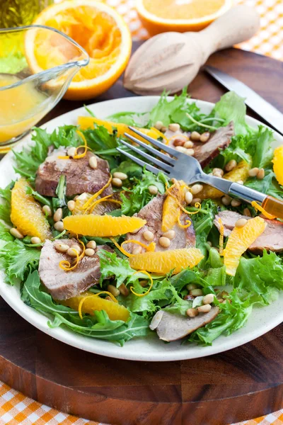 Duck breast and orange salad — Stock Photo, Image