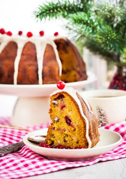 Pedaço de bolo de pacote de férias — Fotografia de Stock