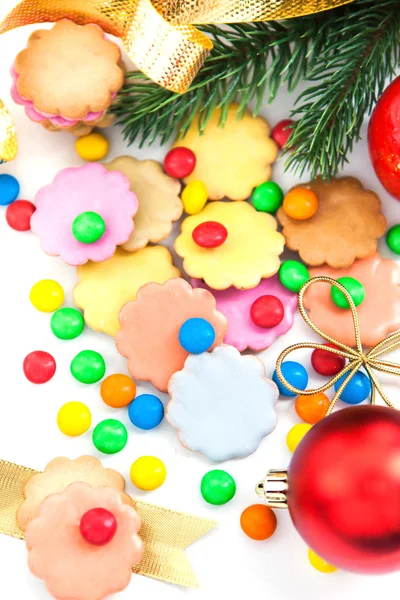 カラフルなクリスマスのクッキー、キャンディー — ストック写真