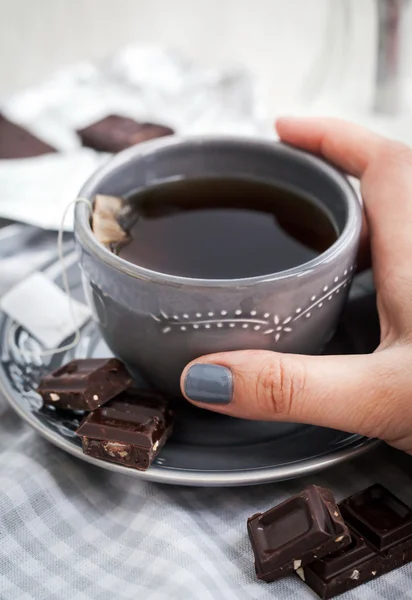 Cup of hot black tea — Stock Photo, Image