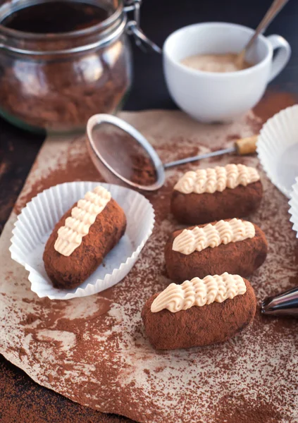 Bolos de bolas de rum de trufa de chocolate — Fotografia de Stock