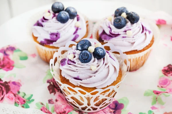 Ensemble de délicieux cupcakes aux myrtilles — Photo