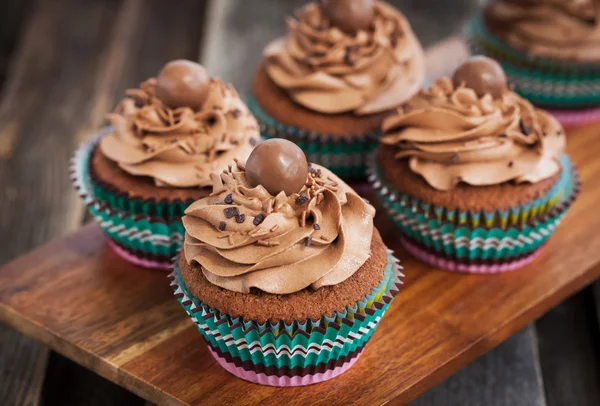 Deliziosi cupcake al cioccolato — Foto Stock