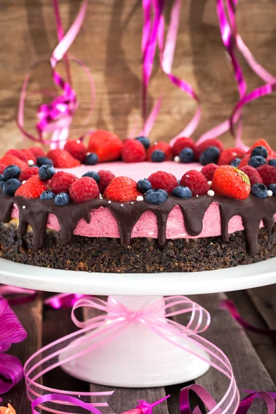 Delicious raspberry cheesecake — Stock Photo, Image