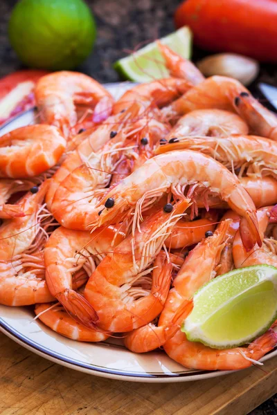 Camarones frescos deliciosos — Foto de Stock