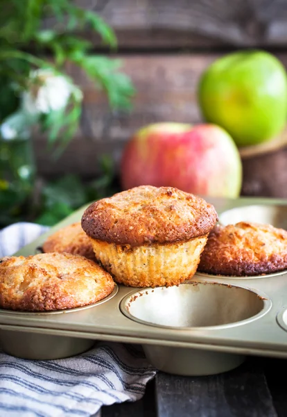 Muffins de pommes frais maison délicieux — Photo