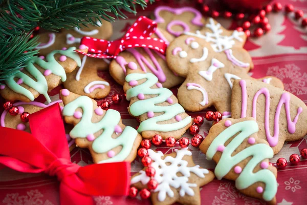 Kerstmis zelfgemaakte peperkoek koekjes — Stockfoto