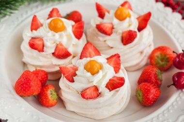 Mini Pavlova beze pasta 