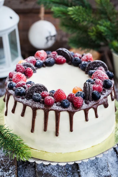 美味的自制蛋糕，新鲜的浆果 — 图库照片
