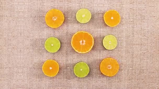 Řezy Citrusových Pomerančů Limetek Rotují Zastavit Pohyb — Stock video