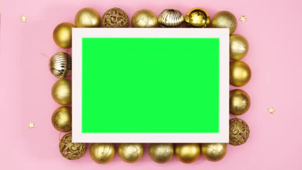 Cornice Con Ornamenti Natalizi Oro Stelle Schermo Verde Tema Rosa — Video Stock