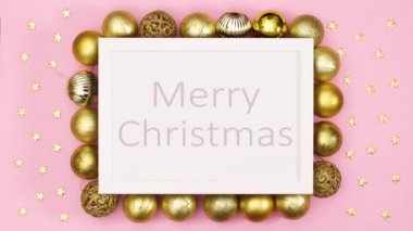 Mutlu Noeller ve yeni yıl mesajları çerçevenin içinde Noel süsleriyle beliriyor. Hareketi durdur