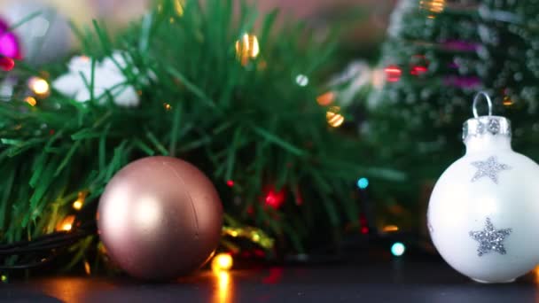Ballon Ornement Noël Argent Blanc Avec Décoration Hiver Lumières Clignotantes — Video