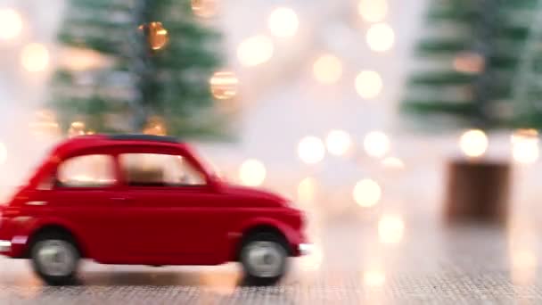 Red Christmas Carro Vintage Drive Parar Luzes Natal Piscando Atrás — Vídeo de Stock