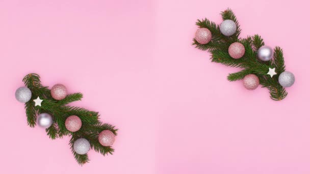 圣诞松树花环 上有银白色和粉色装饰 以粉红的粉红为主题 停止运动 — 图库视频影像