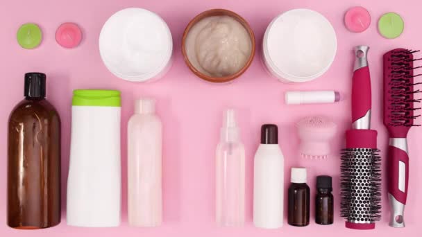 Beauty Spa Prodotti Cosmetici Muovono Sul Tema Rosa Pastello Ferma — Video Stock