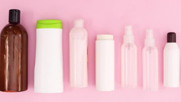 Botol Dengan Produk Kosmetik Bergerak Naik Dan Turun Hentikan Gerak — Stok Video