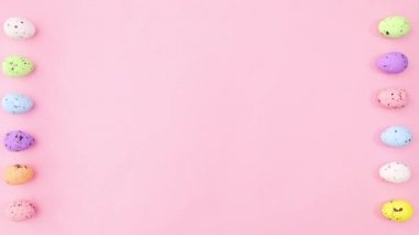 Paskalya yumurtaları sol ve sağ tarafta daireler çizer. Hareketi durdur