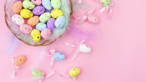 Moviendo Decoración Pascua Con Huevos Cesta Madera Detener Movimiento — Vídeo de stock