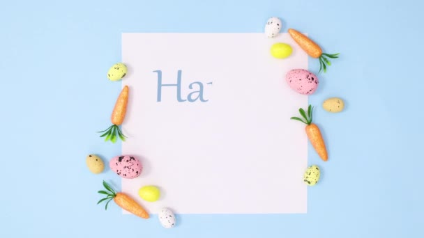 Happy Easter Napisz Wewnątrz Papieru Jajkami Pastelowym Niebieskim Tle Zatrzymać — Wideo stockowe