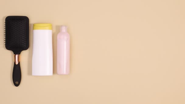 护肤健康温泉和美容产品在米色背景下连续出现 — 图库视频影像