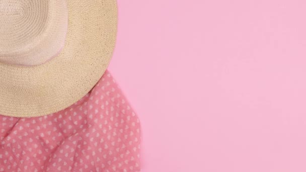 Accessoires Plage Tendance Été Commandant Sur Fond Rose Pastel Arrêter — Video