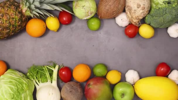 Свежие Органические Вегетарианские Фрукты Овощи Перемещаются Вверх Вниз Верхней Нижней — стоковое видео