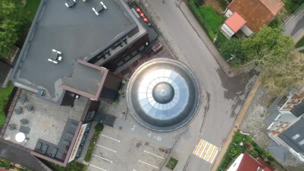 Luchtfoto Van Watertoren Van Zelenogradsk Stad Zomer Een Bewolkte Dag — Stockvideo