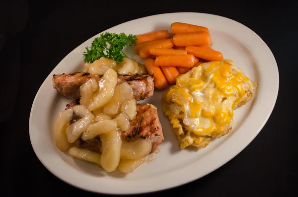 Grilled Pork Chops with Apples, Carrots and Potatoes — Stock Photo, Image