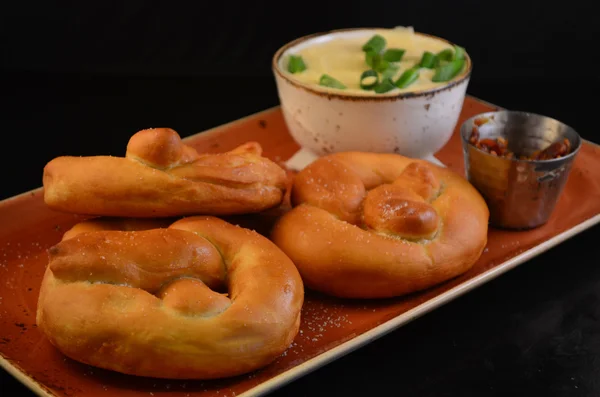 Hot Pretzels and Beer Cheese Soup — Stock Photo, Image