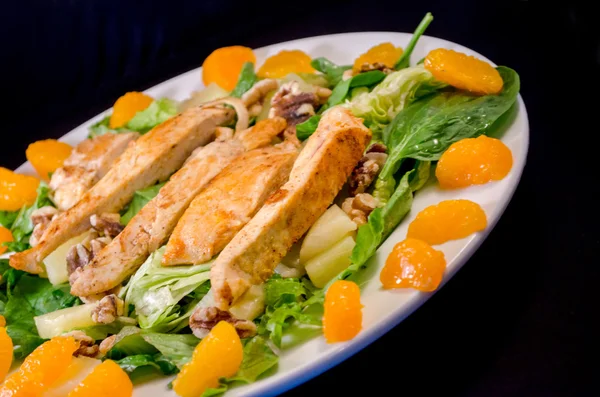 파인애플 오렌지 치킨 샐러드 로열티 프리 스톡 이미지