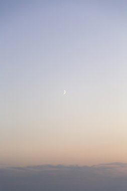 basit gökyüzü arka plan ve compotiotions için moon ile