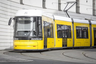 Sarı berlin tramvay