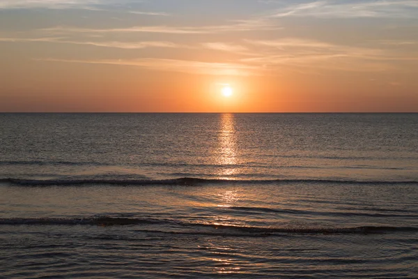 okyanus manzara arka planları için gün batımı ile