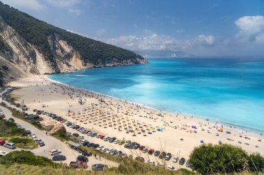 Kefalonia, Yunanistan ünlü Myrtos Beach havadan görünümü