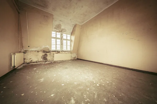 Empty dirty grunge interior with vintage color filter — Stock Photo, Image