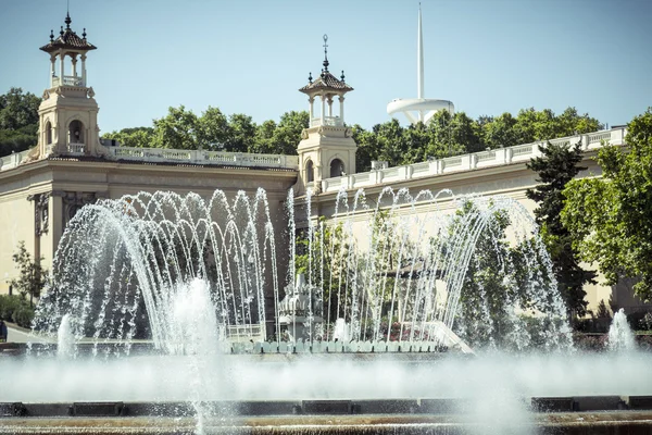 Fuente y arquitectura antigua en el museo nacional barcelona , — Foto de Stock