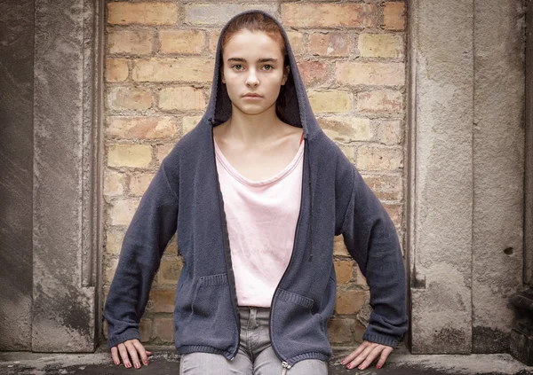 Maria jako portrét sedícího dospívající dívka před Star — Stock fotografie