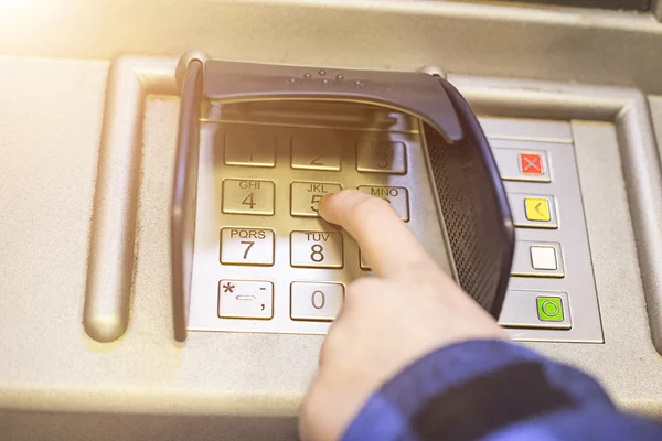 Yakın PIN, Atm, banka makine ke giriş kodu girme el çekim