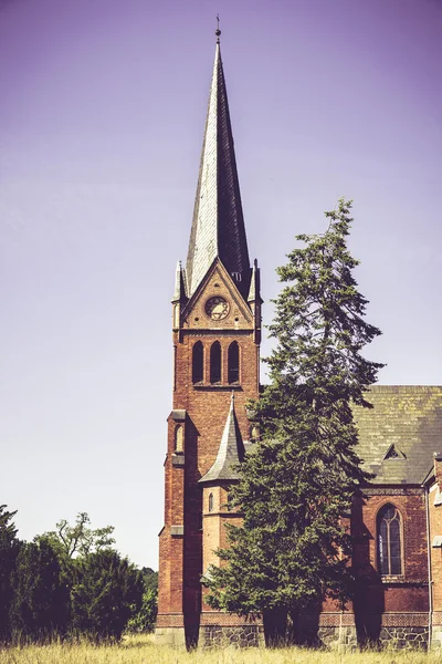 Ripresa vintage di una vecchia chiesa in Germania — Foto Stock