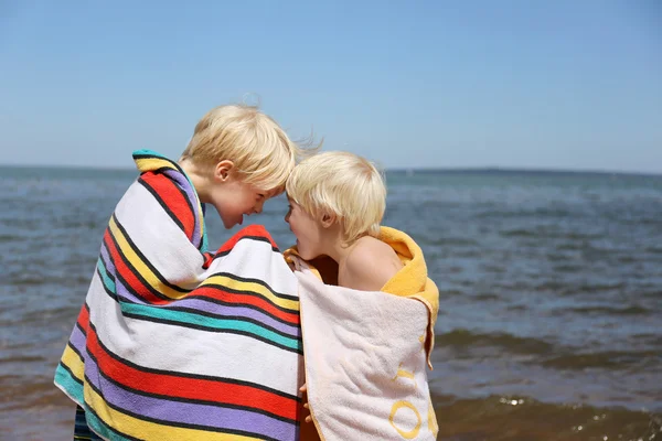 Funny Kids Playing at the Beach — Stock Photo, Image