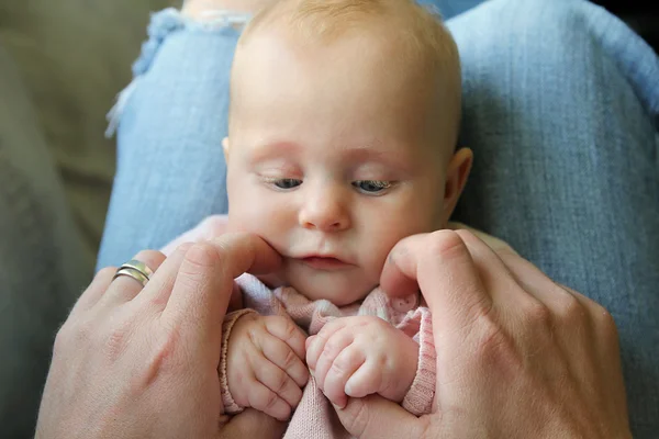 Sweet Newborn Baby Girl Holding Father's Hands — Stock Photo, Image