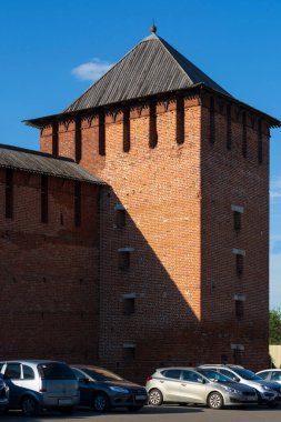 Ortaçağ kalesi, Rus Kolomna Kremlin, eski tuğla kale, güçlü kale, zamanının en güçlü kalelerinden biri. 1525-1531 'de inşa edilen 7 kule kurtuldu ve bizim zamanımıza geldi.