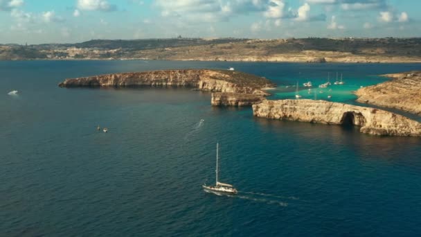 Widok Lotu Ptaka Wyspę Comino Lagunę Blue Wyspa Malta — Wideo stockowe