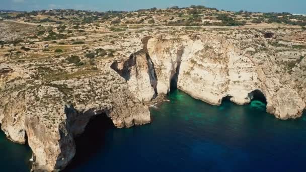 Flygfoto Över Blue Grotto Naturvalv Malta — Stockvideo