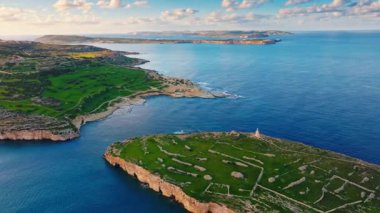 St. Paul Adaları. Malta adasının insansız hava aracı görüntüsü