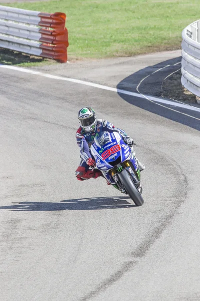 Jorge Lorenzo of Yamaha Factory team racing — Stock Photo, Image