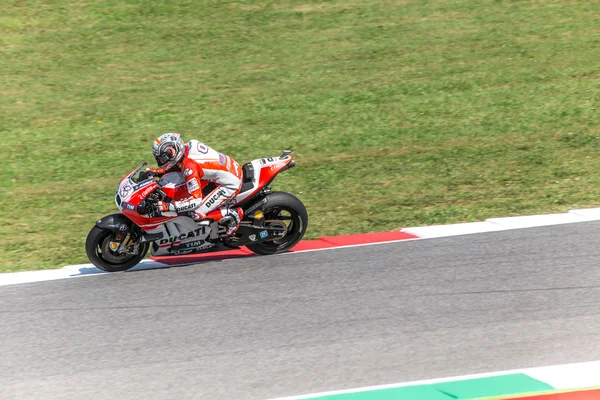 Andrea Dovizioso op officiële Ducati Motogp — Stockfoto